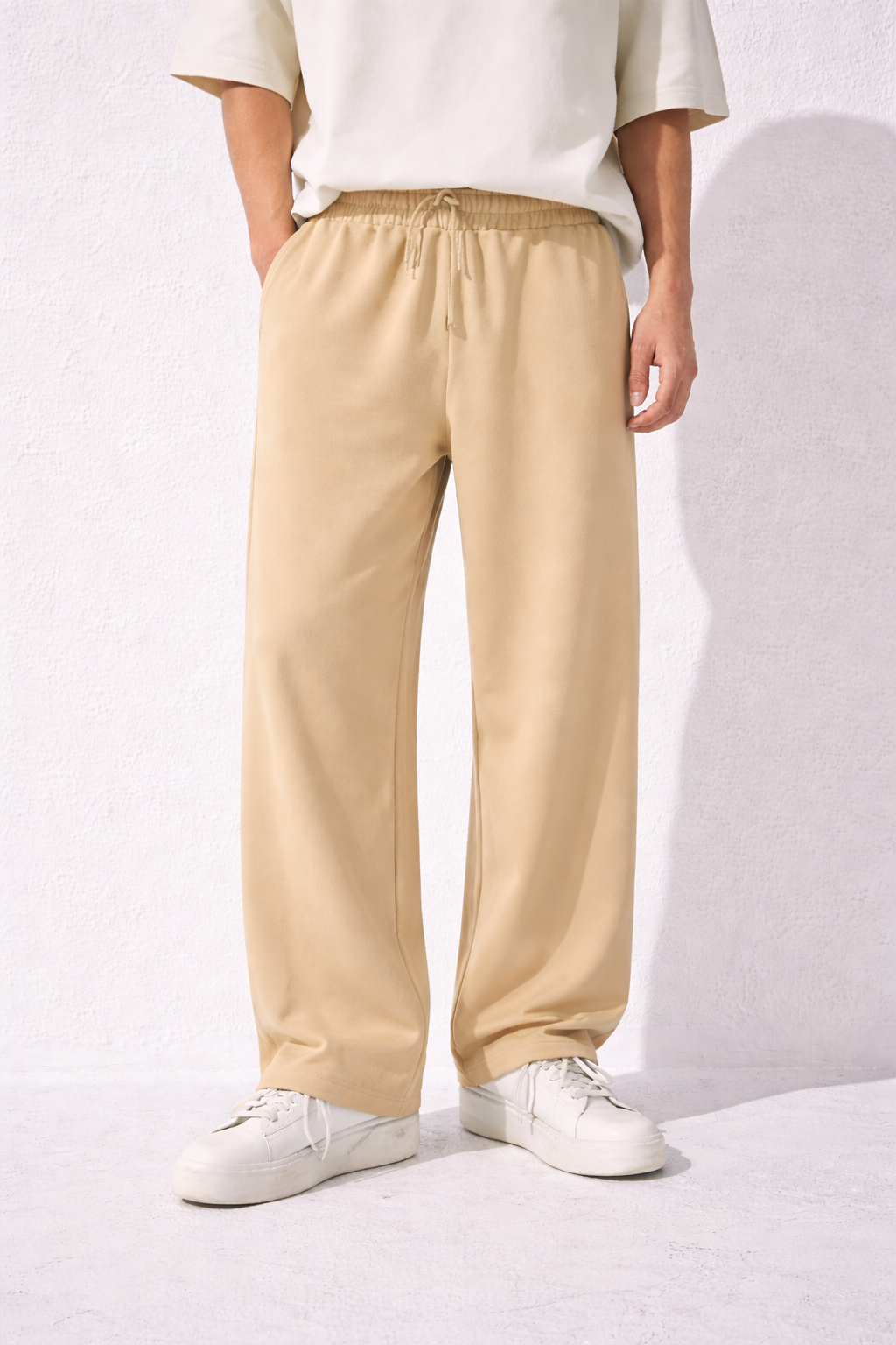 MADE WEAR ESSENTIAL TROUSER - BEIGE