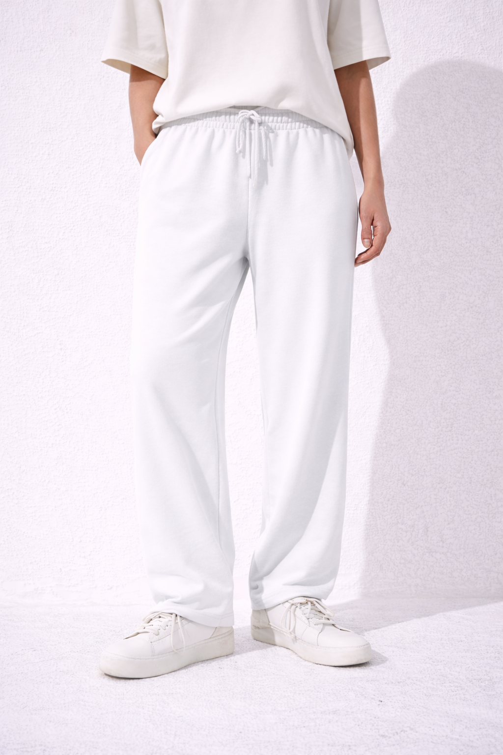 MADE WEAR WOMEN ESSENTIAL TROUSER - WHITE